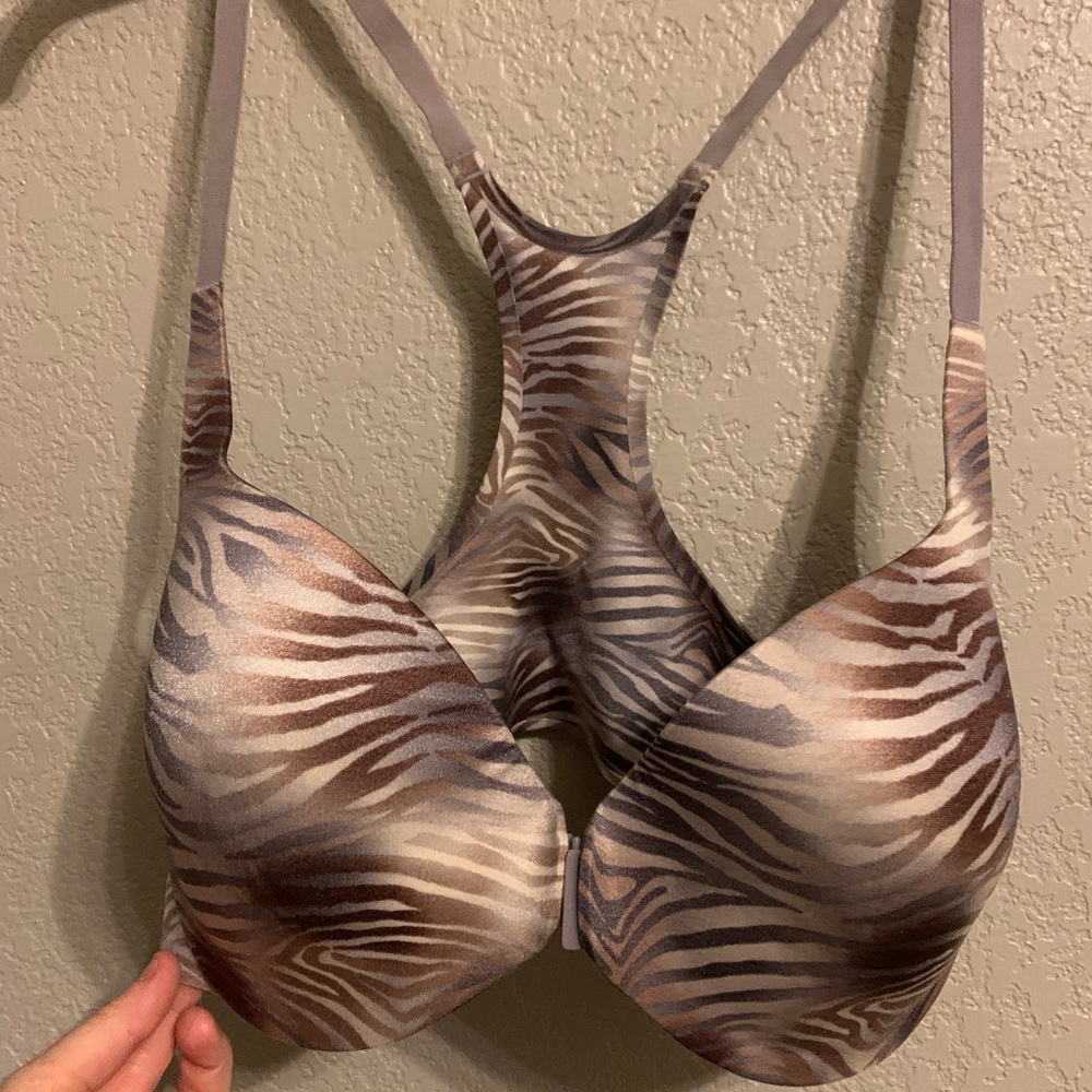 Victoria’s Secret bra 36D
